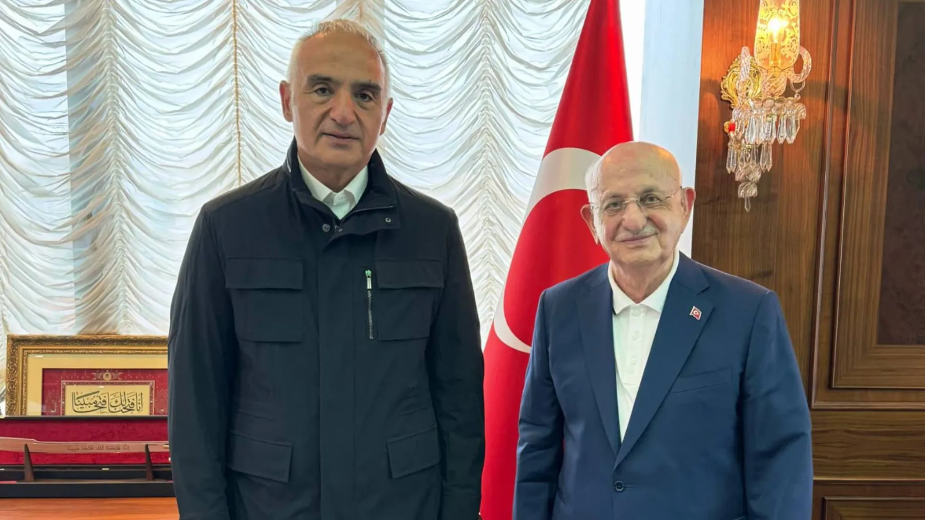 Bakan Ersoy’dan İsmail Kahraman’a ziyaret: Kültür politikalarımızın hafızasında önemli bir yere sahip