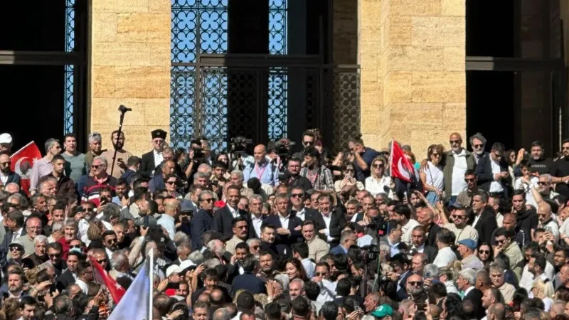 Yeni bir partide toplanmak kaçınılmaz görünüyor