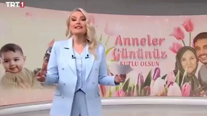 TRT spikerinin “Ben de bir patili annesiyim” sözlerine tepki geldi, sunduğu haber bülteninden alındığı iddia edildi