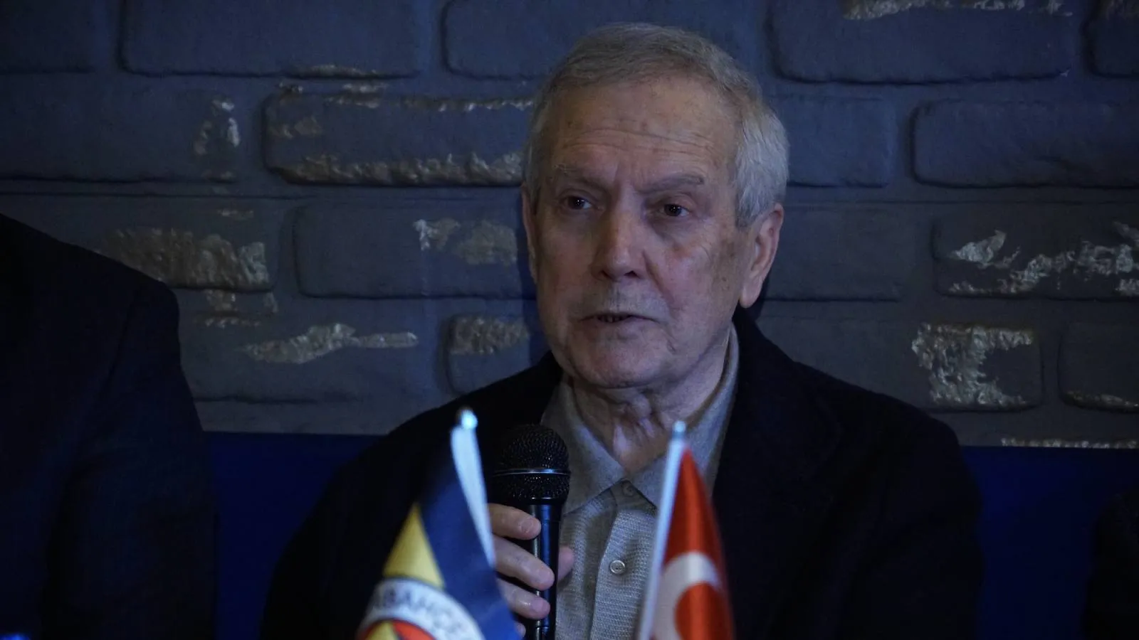 RT @T24spor: Aziz Yıldırım santrafor için tarih verdi: İstersek önümüzdeki hafta bu süreci tamamlayabiliriz
 https:/…