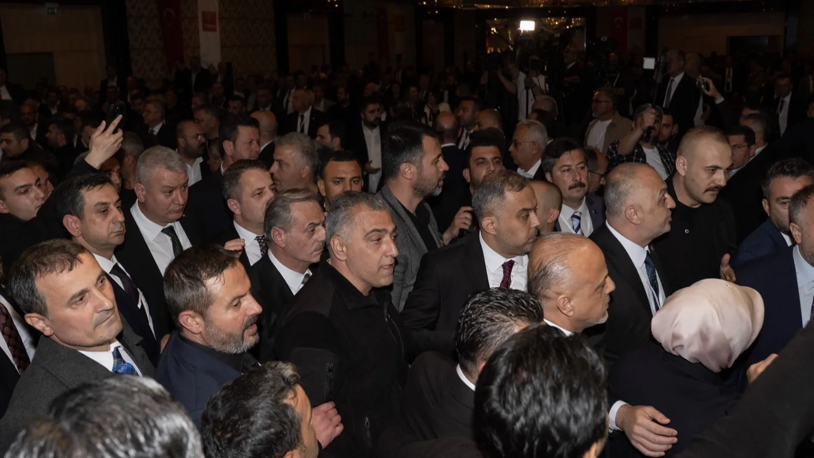 Vahap Seçer, TBB Başkanlığı'na seçildi: Mektup krizi ve arbede damga vurdu — image 2