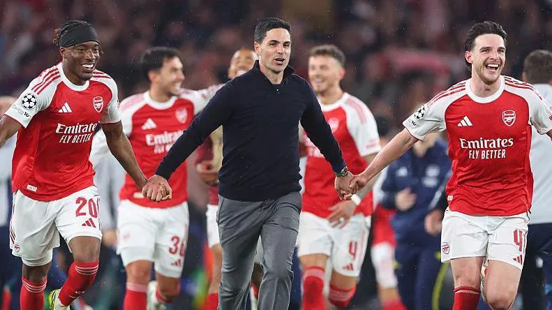 22 yıl sonra, nihayet: Premier Lig'de şampiyon Arsenal!