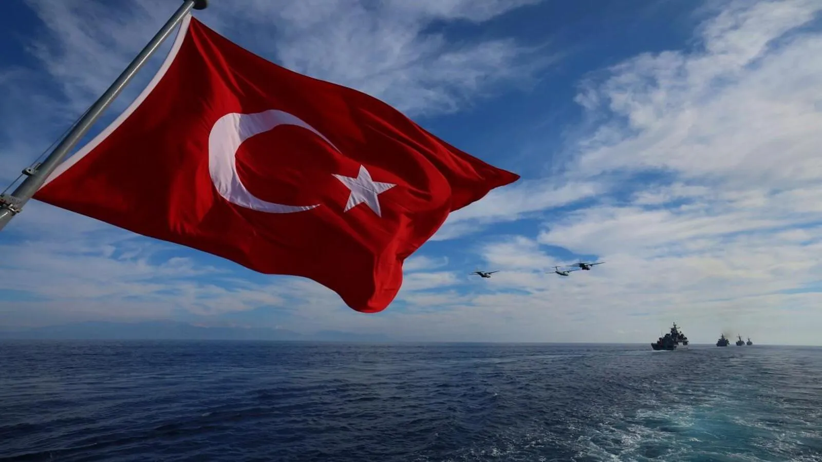 Milliyet yazarı Özay Şendir: Mavi Vatan yasası geliyor, Cumhurbaşkanı'na da "Özel Statülü Deniz" ilan etme yetkisi verilecek