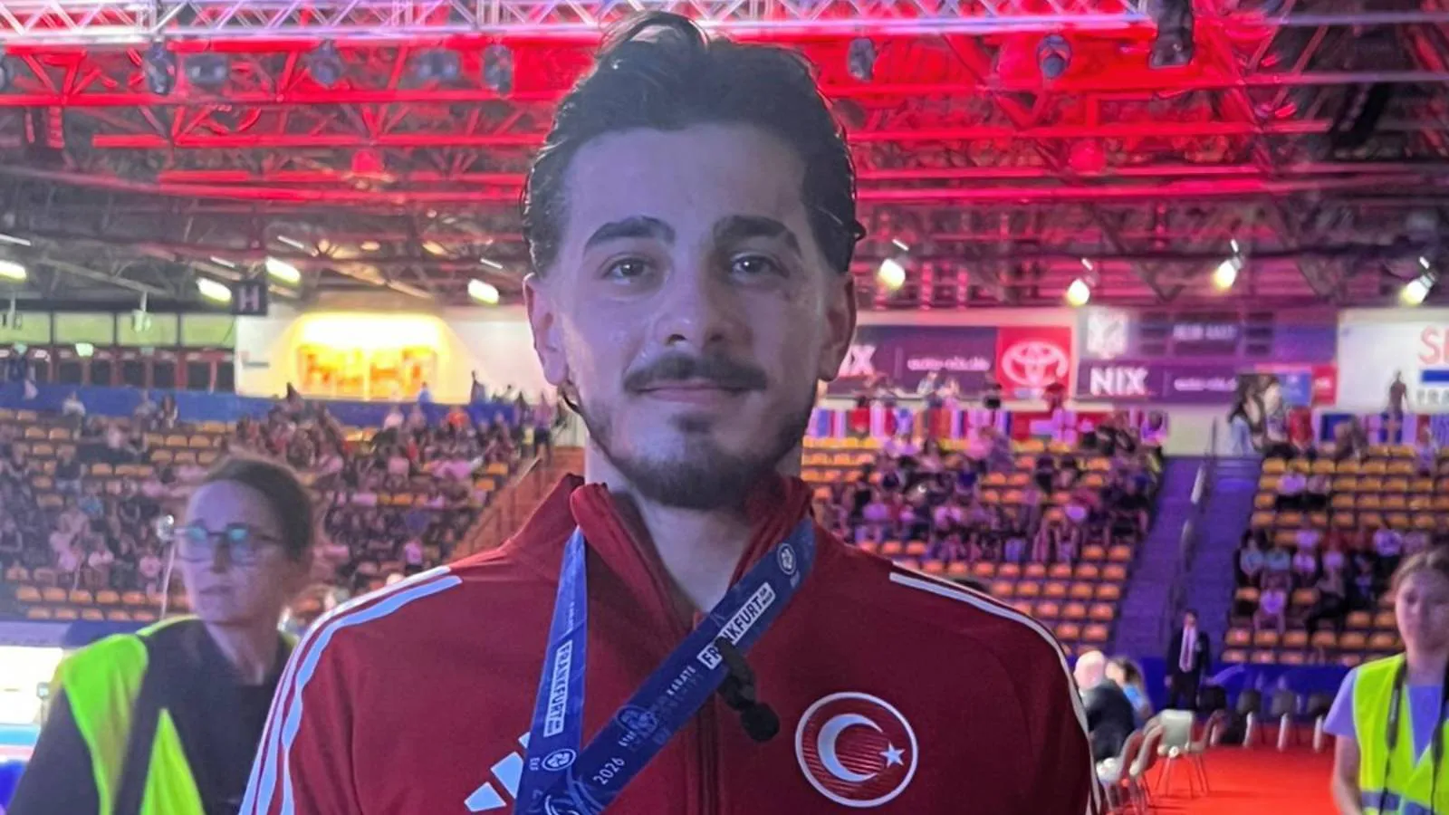 Milli karateci Ömer Faruk Yürür Avrupa şampiyonu oldu!
