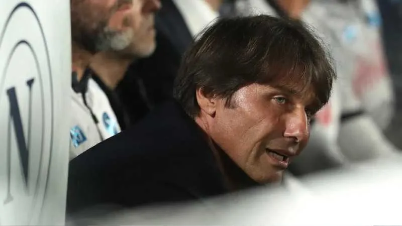Fenerbahçe ile adı anılan Conte, Napoli'ye veda etti