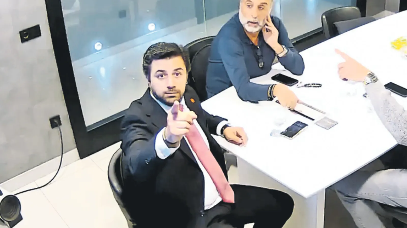 Kapalıçarşı’da “MİT görevlisiyim” iddiasıyla dolandırıcılık: 10 şüpheliye tutuklama talebi