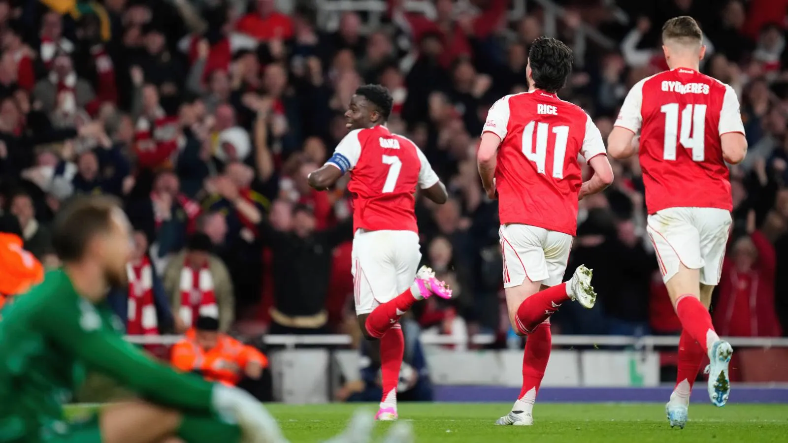 Atletico Madrid'i eleyen Arsenal, 20 yıl aranın ardından Şampiyonlar Ligi finalinde!