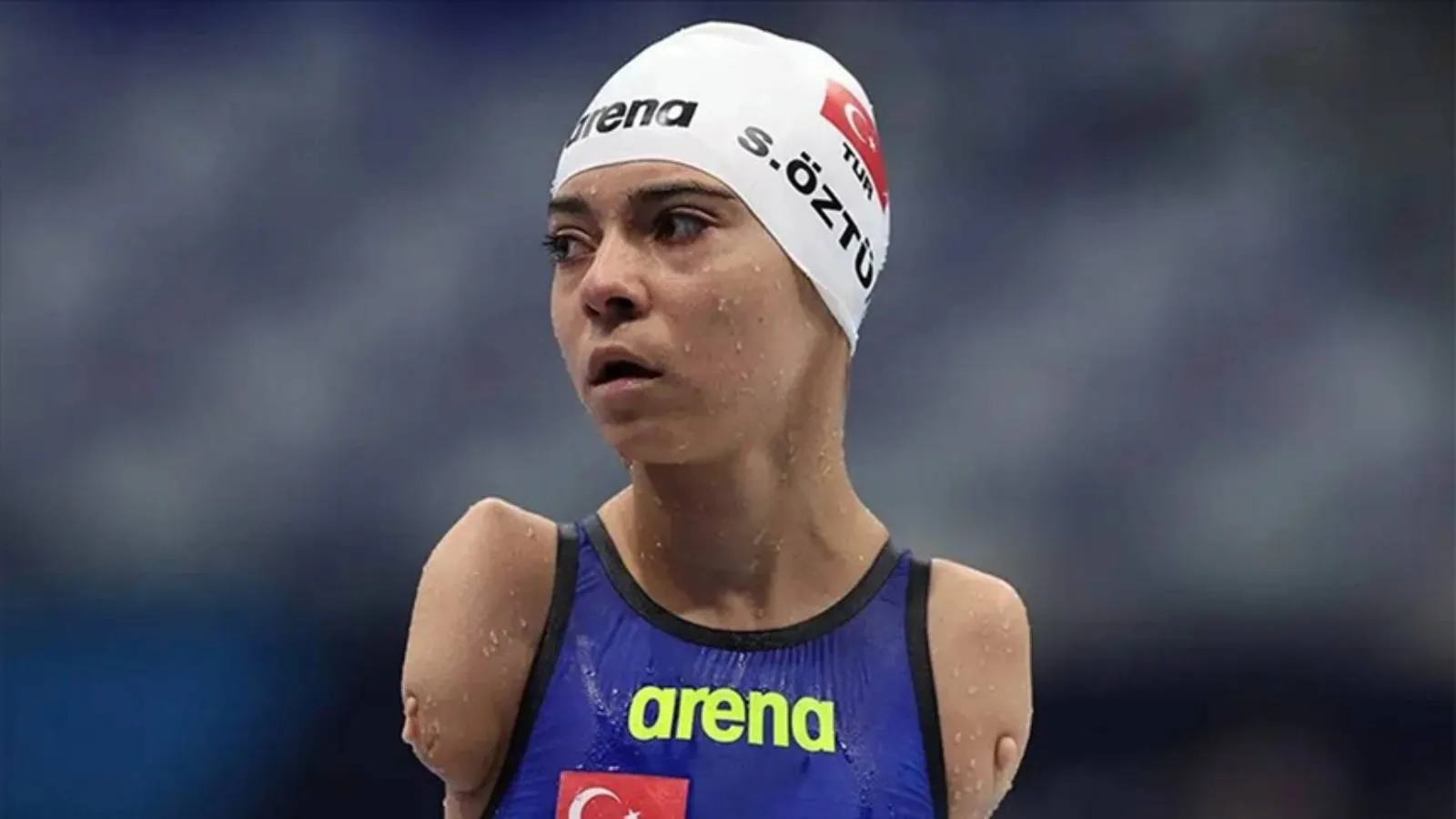 Milli yüzücü Sevilay Öztürk'ten Almanya'da altın madalya