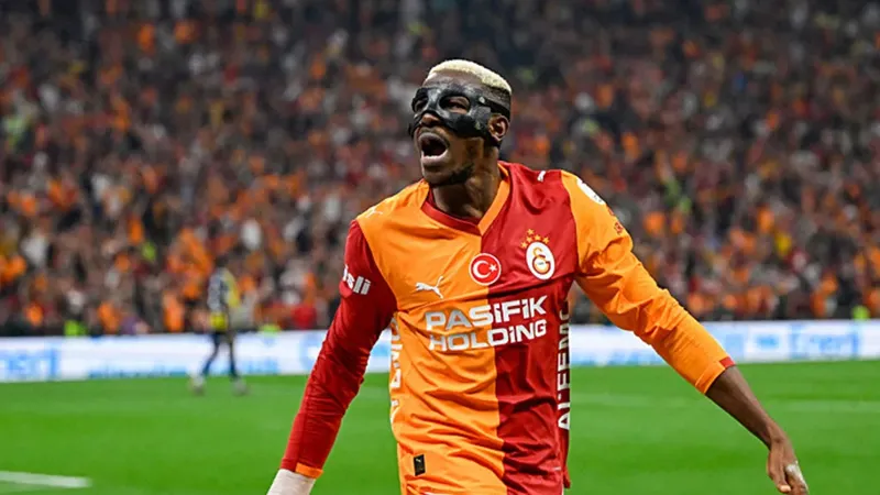 Emmanuel Petit'ten Chelsea'ye Victor Osimhen çağrısı: Drogba'dan sonraki '9 numara' lanetini o kırabilir