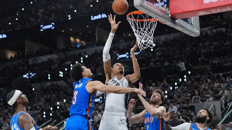 Wembanyama'nın harika performansıyla San Antonio Spurs seriyi eşitledi