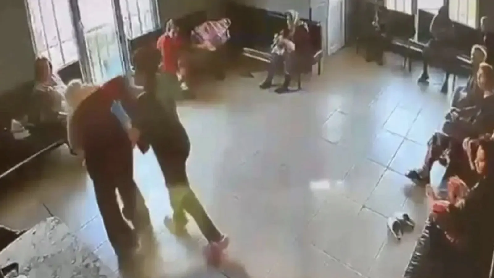 Beylikdüzü'nde yaşlı bakımevinde şiddet iddiası: 1 kişi tutuklandı, 3 kişi adli kontrolle serbest