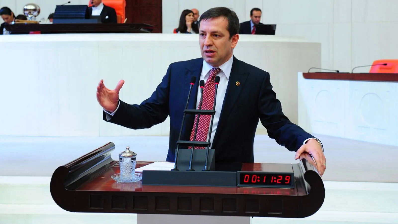 CHP'li Rahmi Aşkın Türeli’den tarım politikası çıkışı: Çiftçi değil şirketler korunuyor
