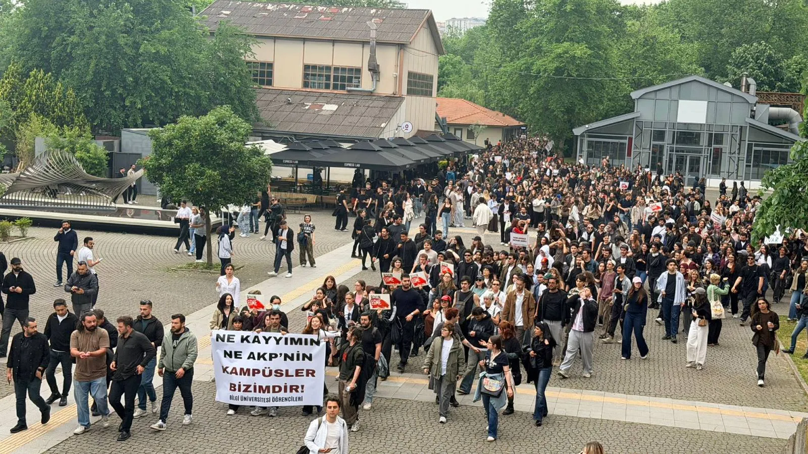 Bilgi Üniversitesi yönetiminden öğrenci ve personele mesaj: Yolumuza devam ediyoruz!