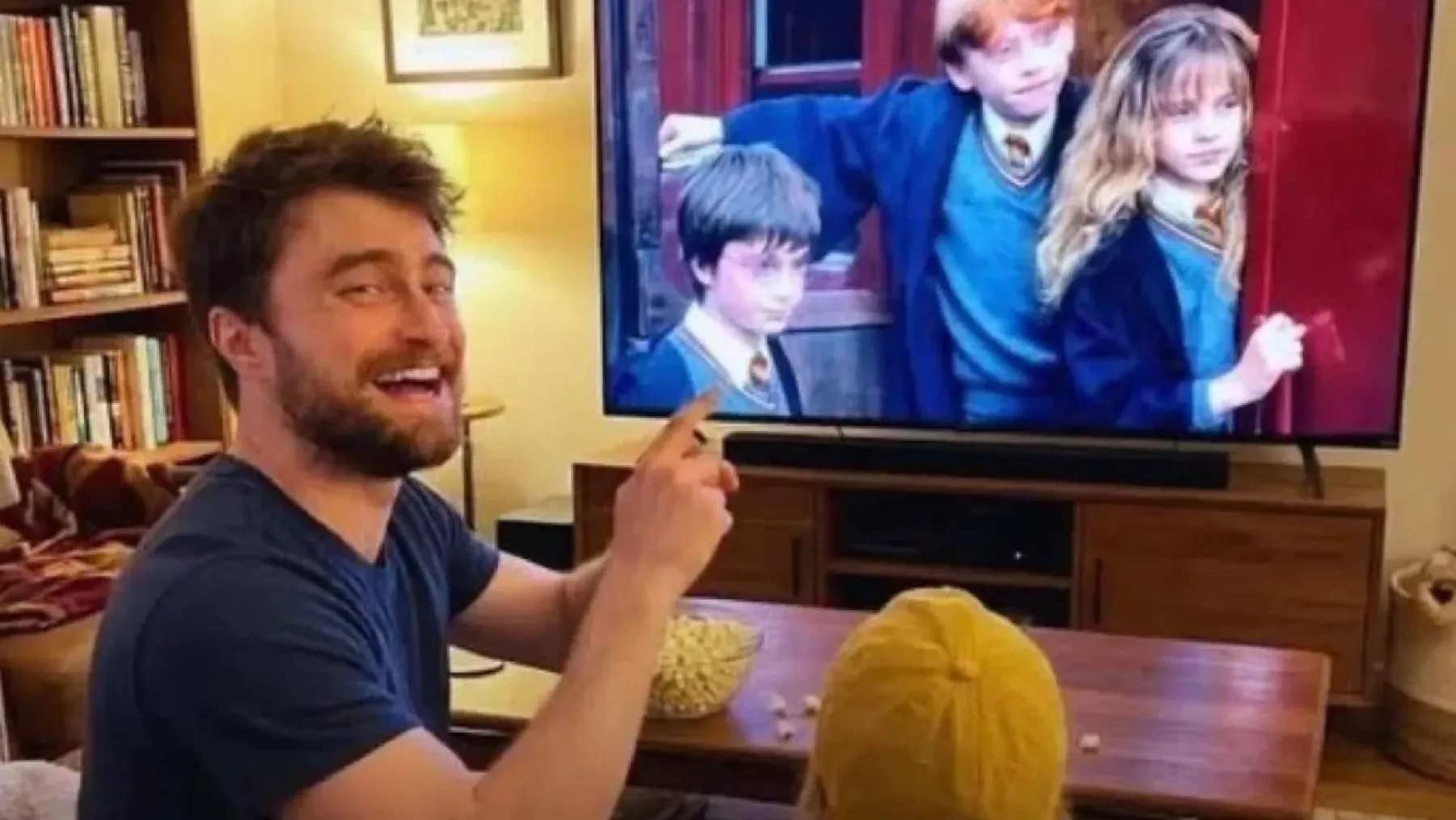 Daniel Radcliffe'den Harry Potter paylaşımı: Seriyi oğluyla birlikte izledi