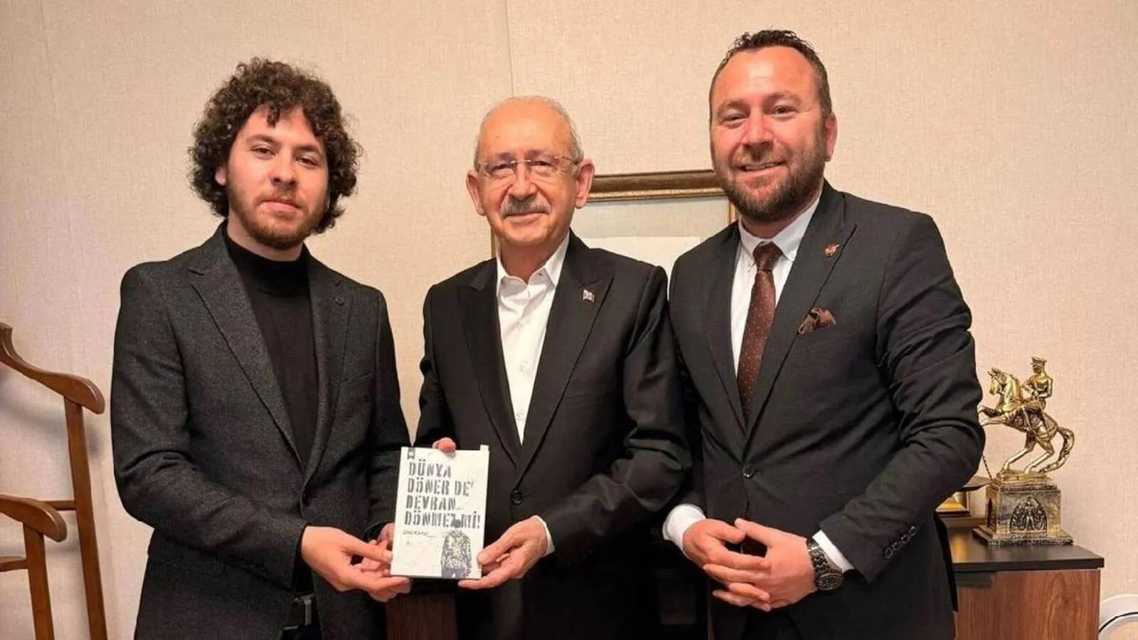 Kılıçdaroğlu'nun ofisinde 