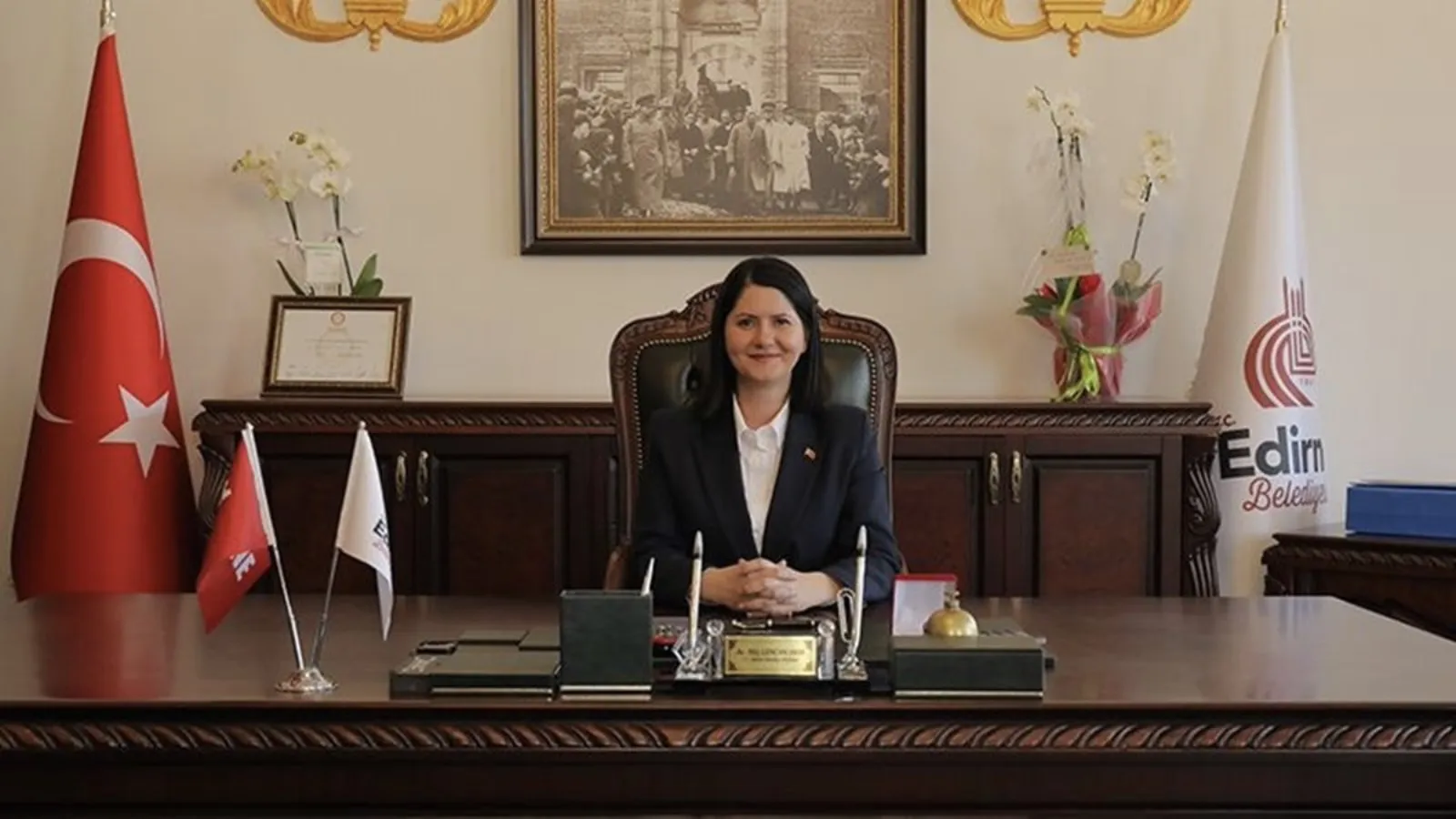 AKP'ye geçeceği iddia edilen CHP'li Edirne Belediye Başkanı Gencan: Biz buradayız; geri adım atmıyoruz