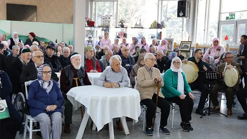 Yaş şartı 70'e yükseldi: 7 bin yaşlı huzurevi sırasından çıkarıldı