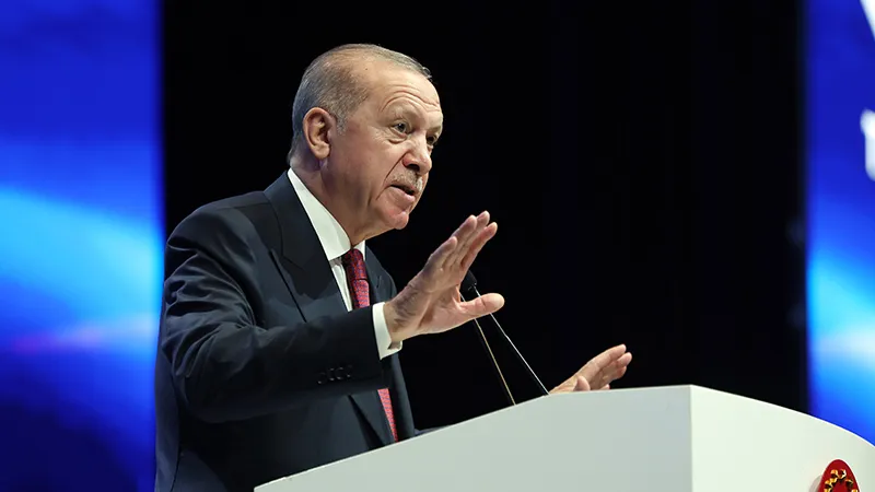 Cumhurbaşkanı Erdoğan’dan israf ve usulsüzlük uyarısı: Kamu personeline tahsis edilen kaynaklar kimsenin babasının malı değildir
