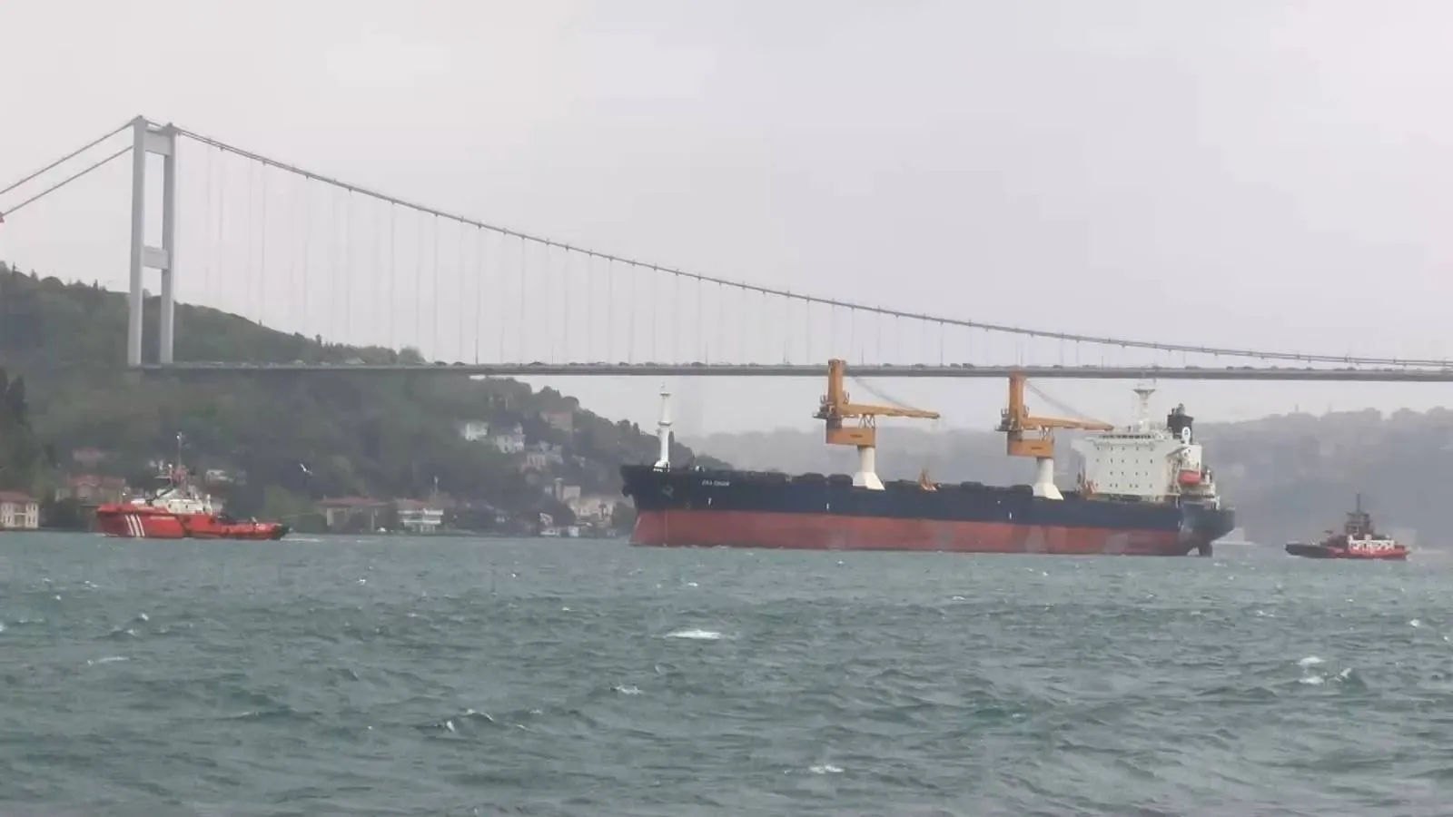 İstanbul Boğazı'nda gemi arızası nedeniyle askıya alınan deniz trafiği açıldı