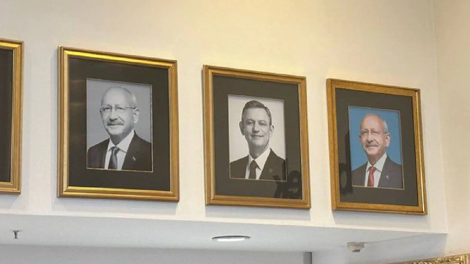 Kılıçdaroğlu'nun ‘yeni genel başkan’ fotoğrafı, CHP'nin genel başkanlar duvarında