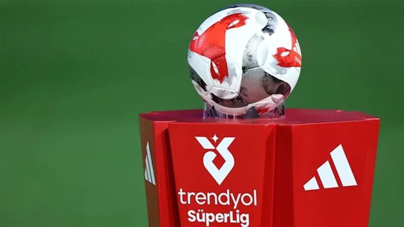 RT @T24spor: Süper Lig'e hangi takım veda edecek; işte farklı senaryolar!