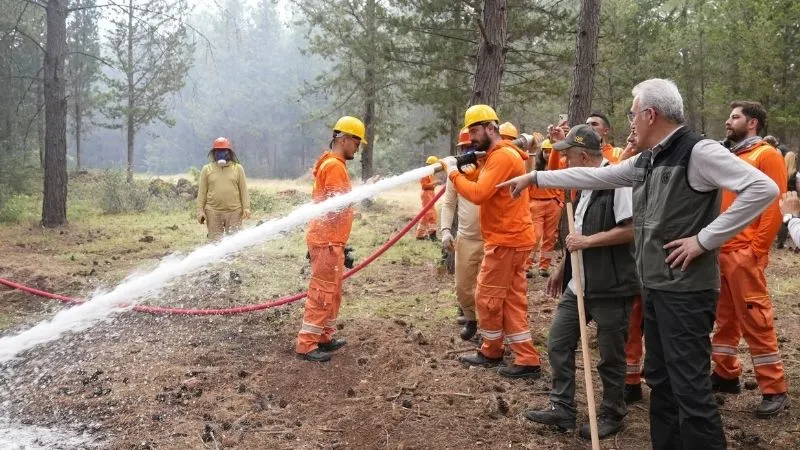 Orman yangınlarıyla mücadelede hava gücü artırıldı: 28 uçak, 119 helikopter, 14 İHA görev yapacak