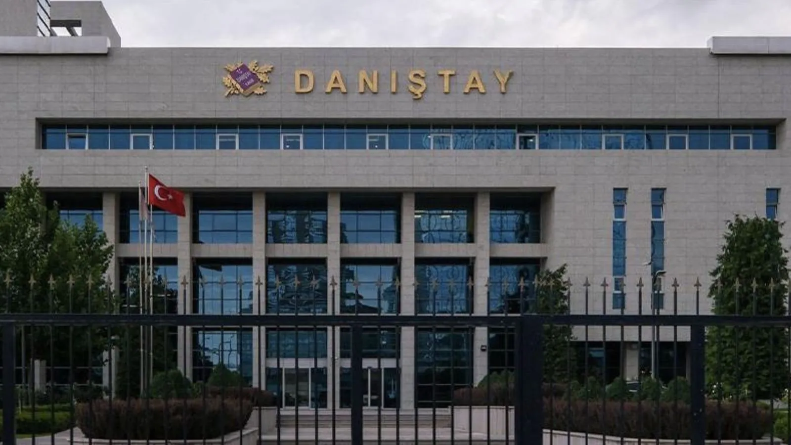 Danıştay, İSG Konseyi kararı: TTB ve TMMOB’nin itirazını yerinde bularak dosyayı AYM’ye gönderdi