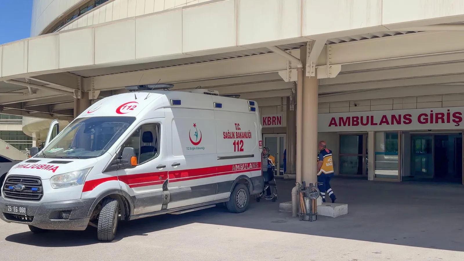 Kurban keserken kalp krizi geçirip öldü