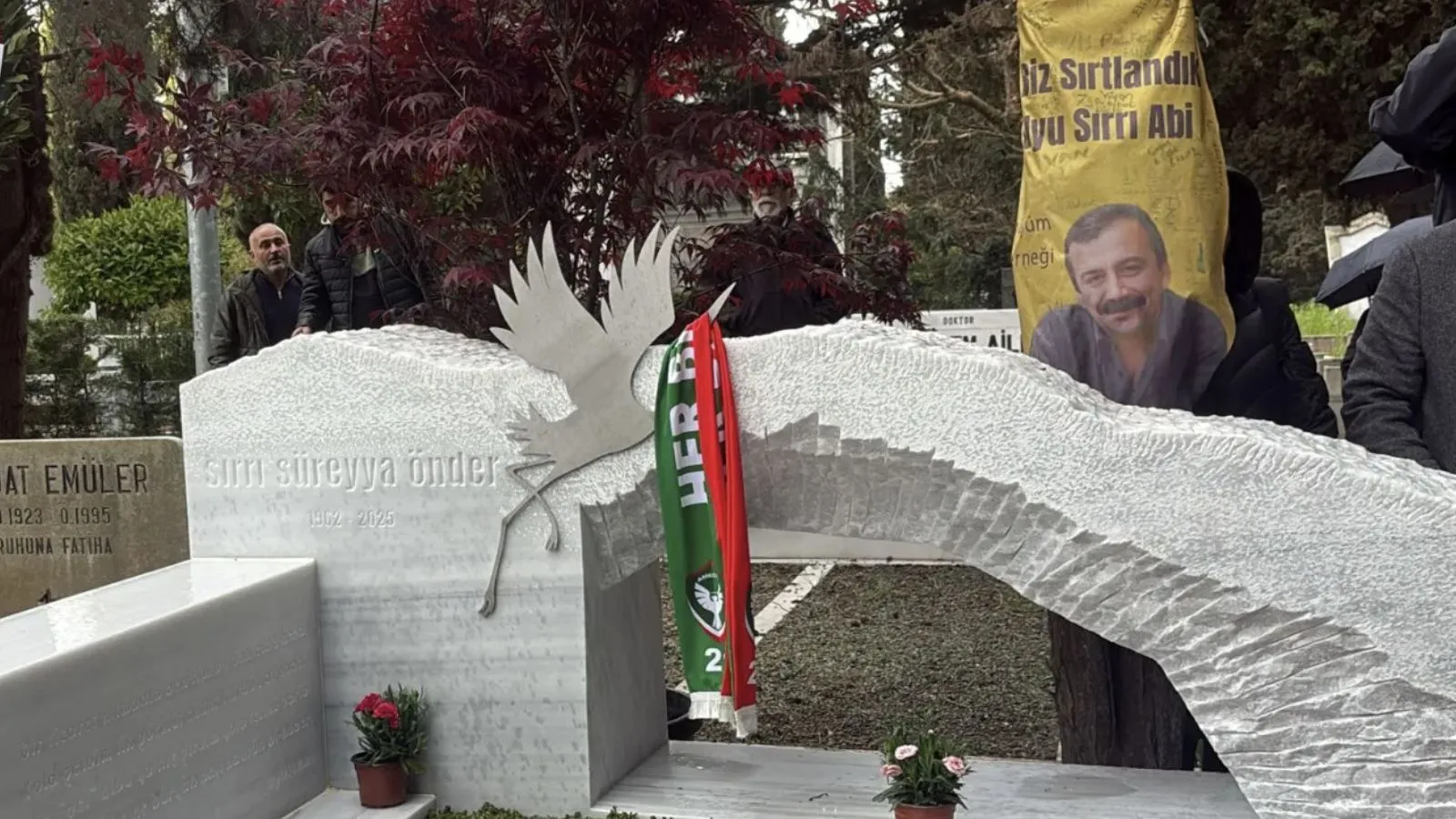 Pazartesi Yazıları | Sen gideli 365 gün 6 saat oldu Sırrı Abi