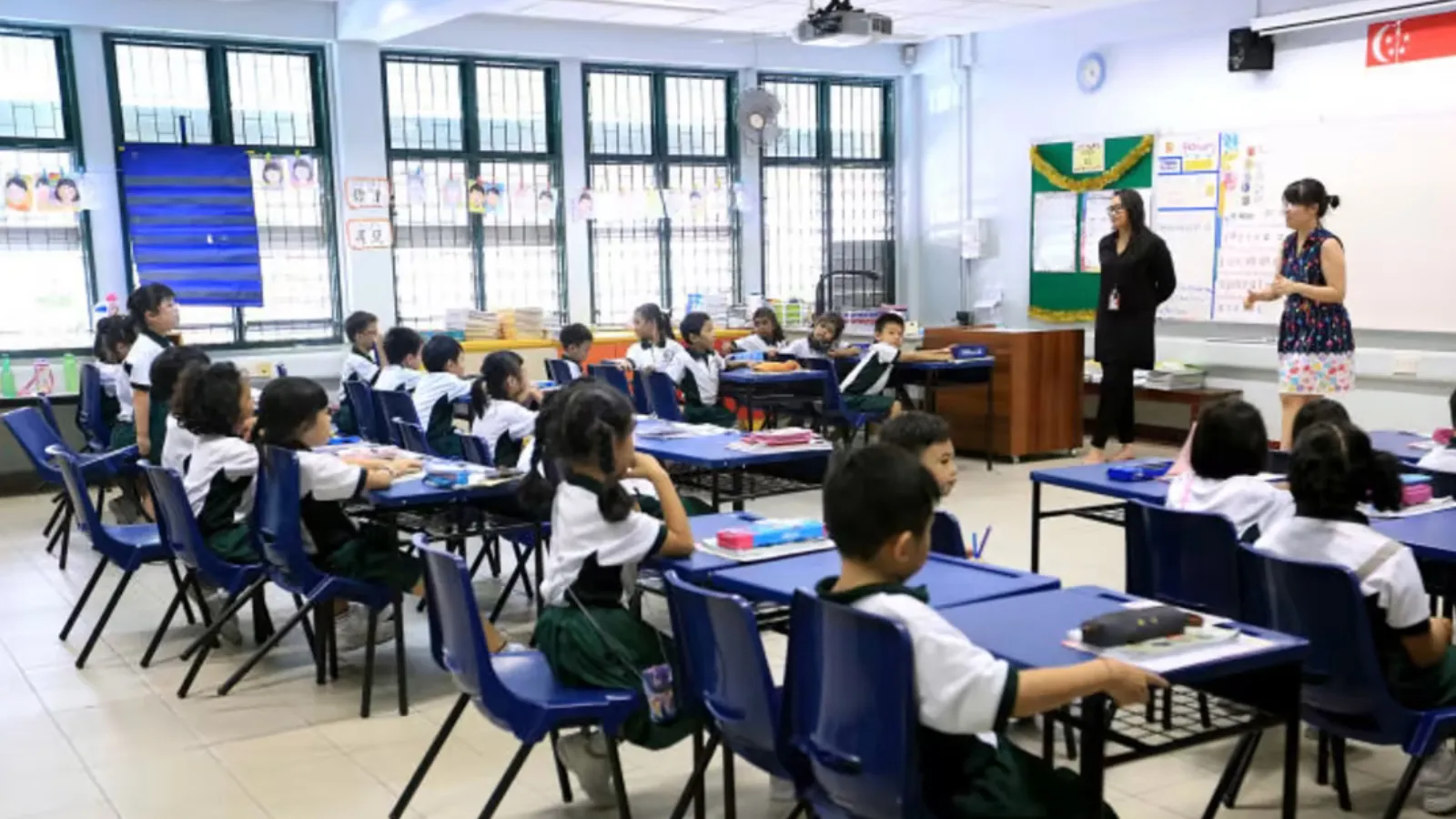 Singapur'da tartışmalı karar: Zorbalık yapan erkek öğrencilere sopa cezası verilecek!