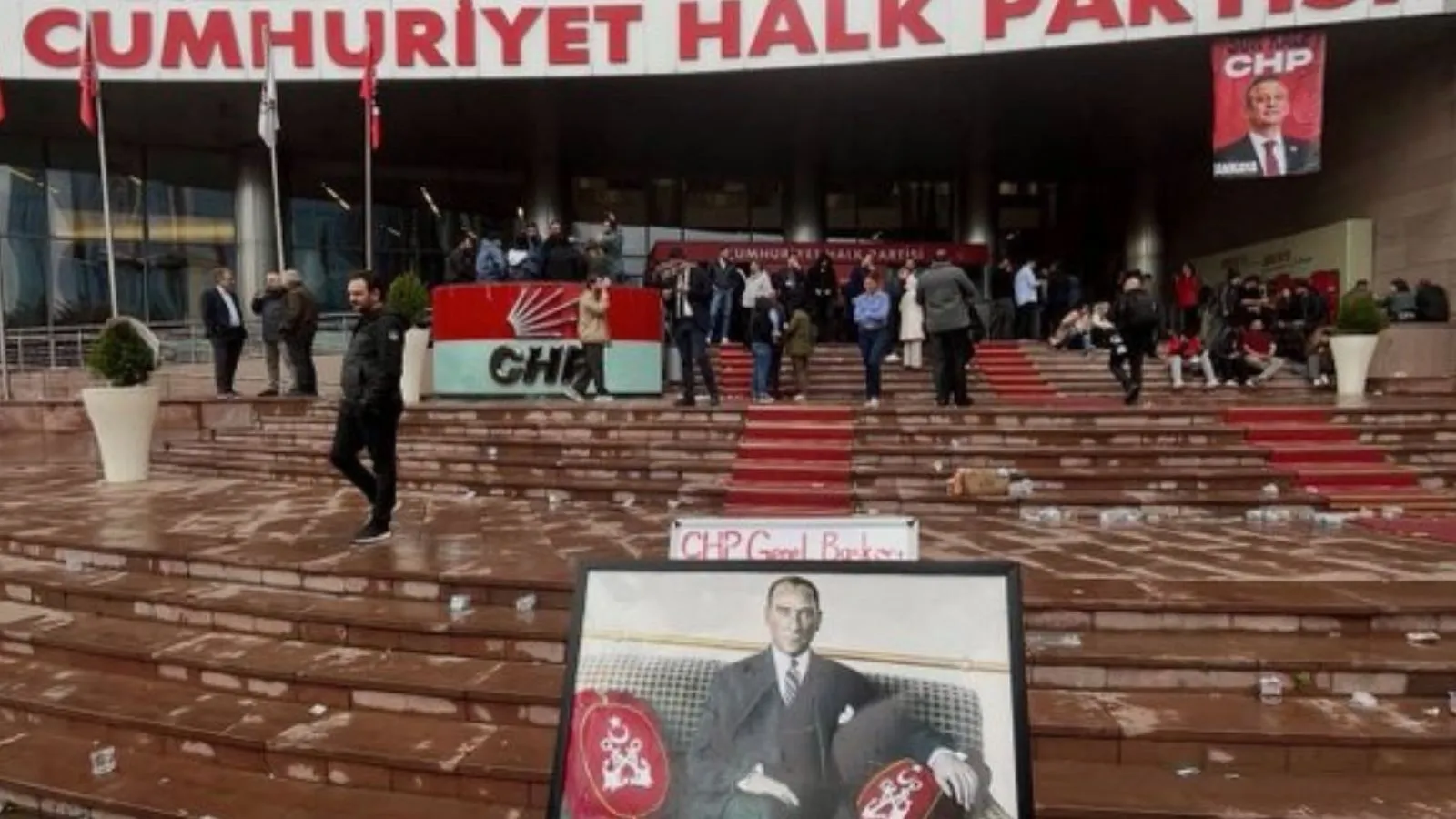 Eski CHP vekili Sarı, Kılıçdaroğlu'nun Genel Merkez'e gitmeyeceğini duyurdu: Kurultaya gideceğiz, bu harap hâl CHP yönetiminin eseridir