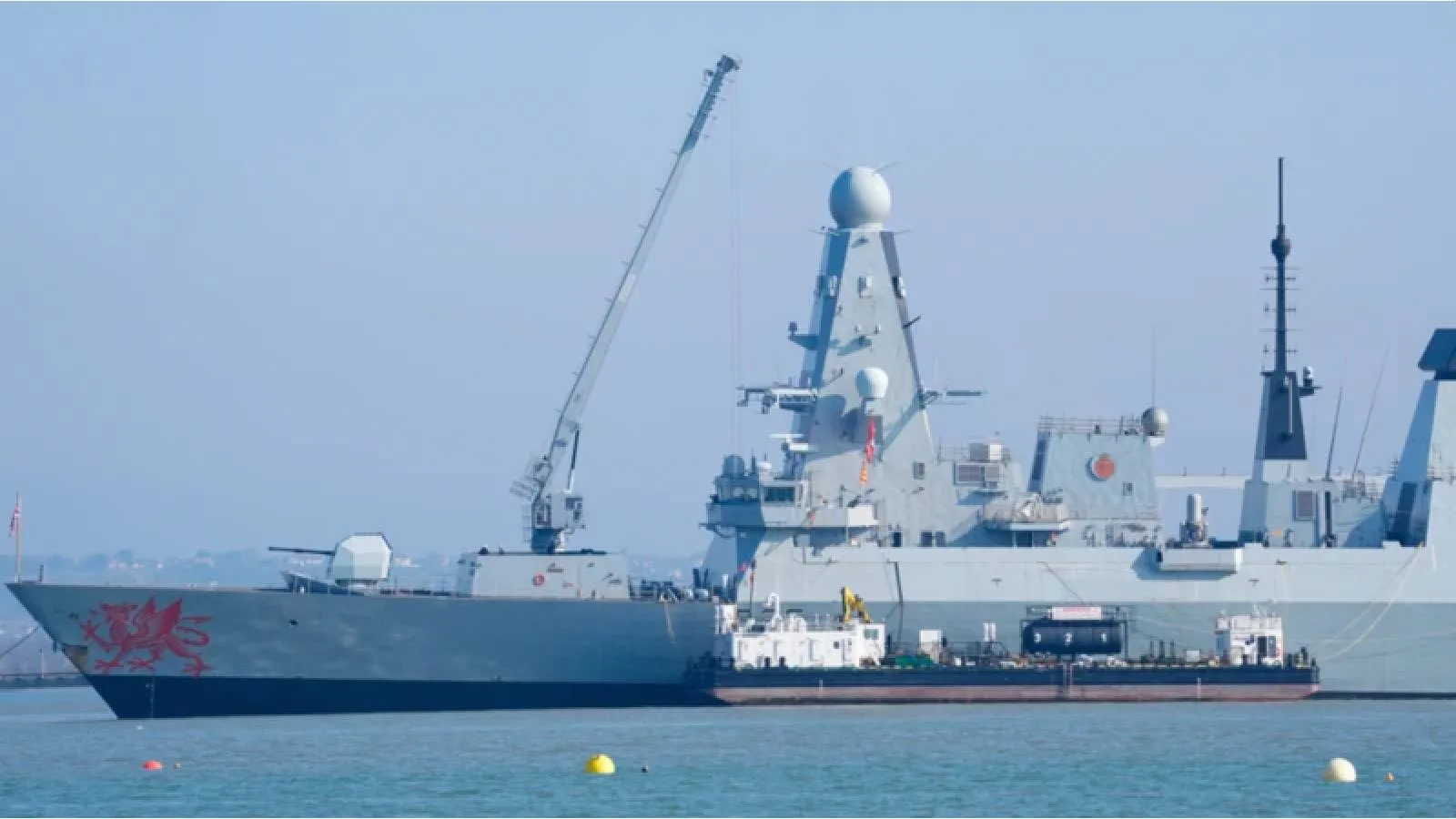 İngiltere uçaksavar gemisi HMS Dragon'u Ortadoğu'ya gönderiyor
