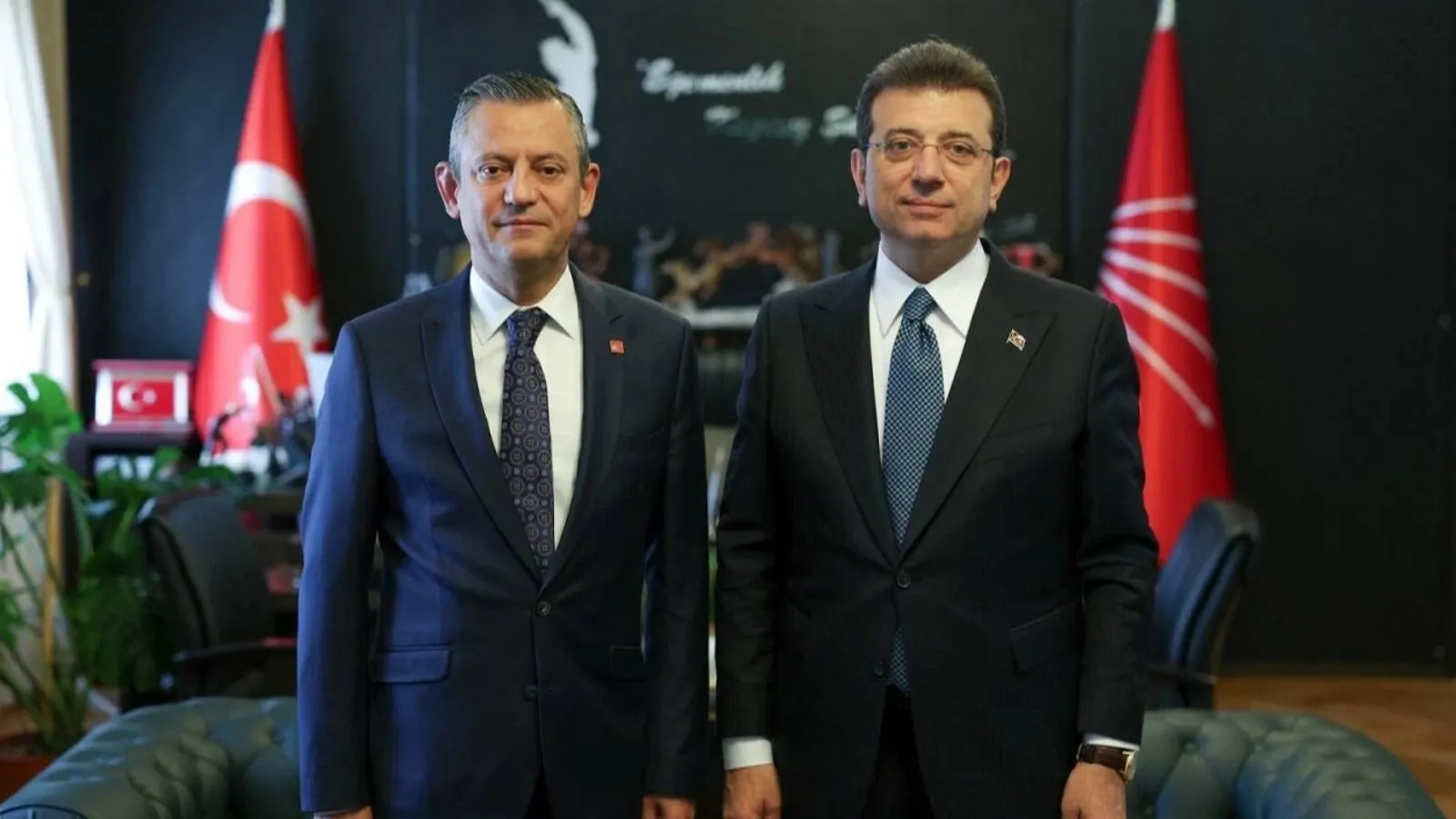 Selvi: Mutlak butlan kararıyla birlikte İmamoğlu iki düğmeye aynı anda bastı, yeni parti için CHP ile köprüleri atacaklar