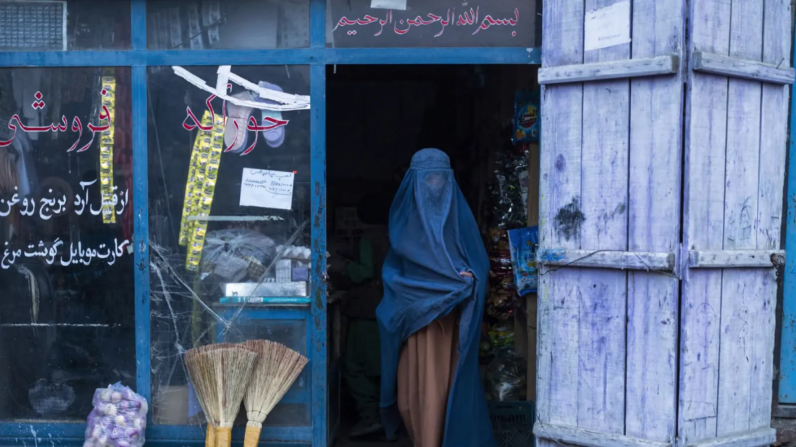 Taliban'ın yeni kararnamesi: Çocuk yaşta evliliklere izin veriliyor; kadınların boşanması daha da zorlaştırılıyor