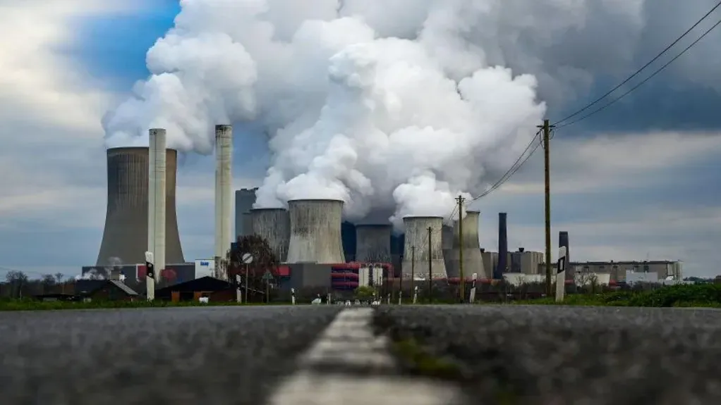 Başbakan Merz yenilenebilir enerji hedefinin ‘gerçekçiliğini yitirdiğini’ savunmuştu; Almanya kömüre geri mi dönüyor?