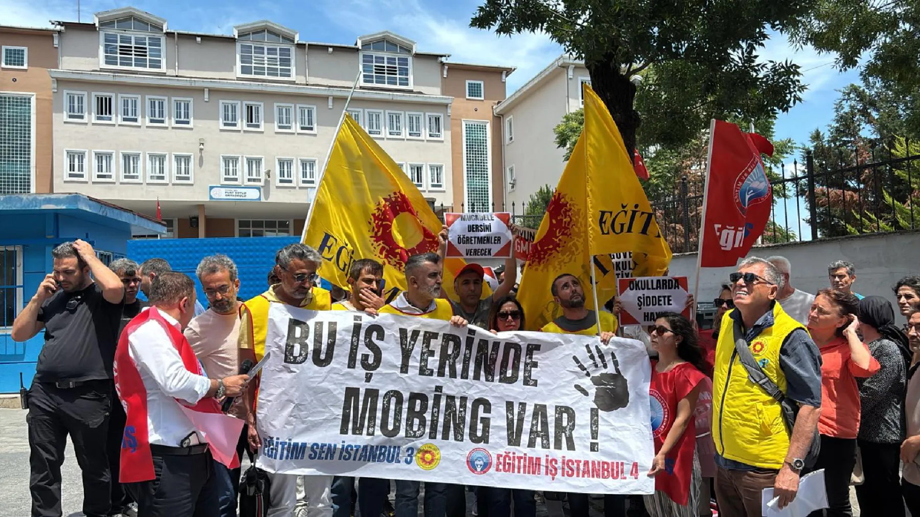 Eğitim emekçilerinden mobing ve baskı iddialarına tepki: Hiçbir kamu görevlisi eleştirilemez değildir