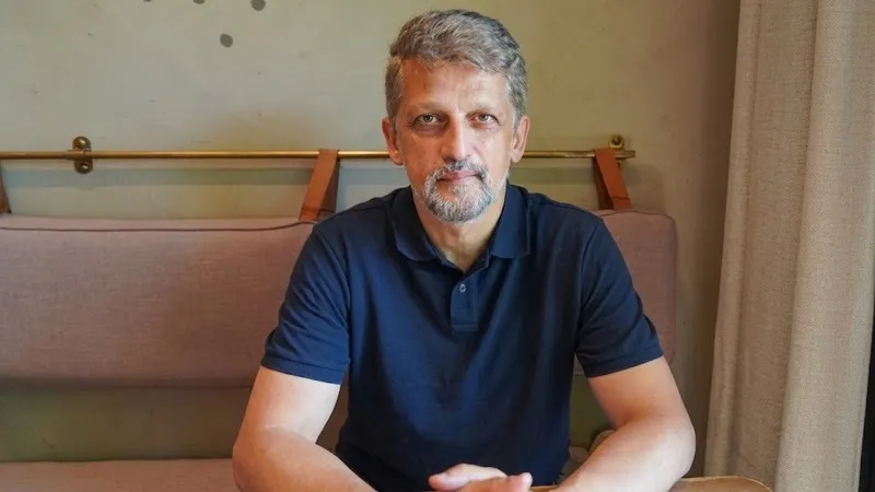 Türkçe konuştuğu için sözlü saldırıya uğrayan Garo Paylan: Bu ön yargıları aşmanın tek yolu sınırları açmak!