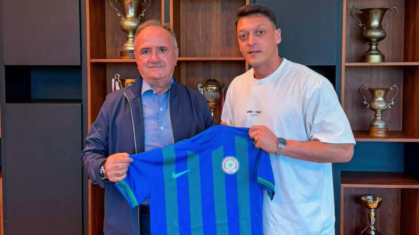 Çaykur Rizespor'la Mesut Özil işbirliği: Rizespor Akademi