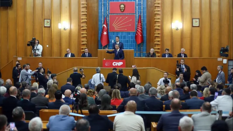CHP’de ikinci grup ve çoğalan sorular