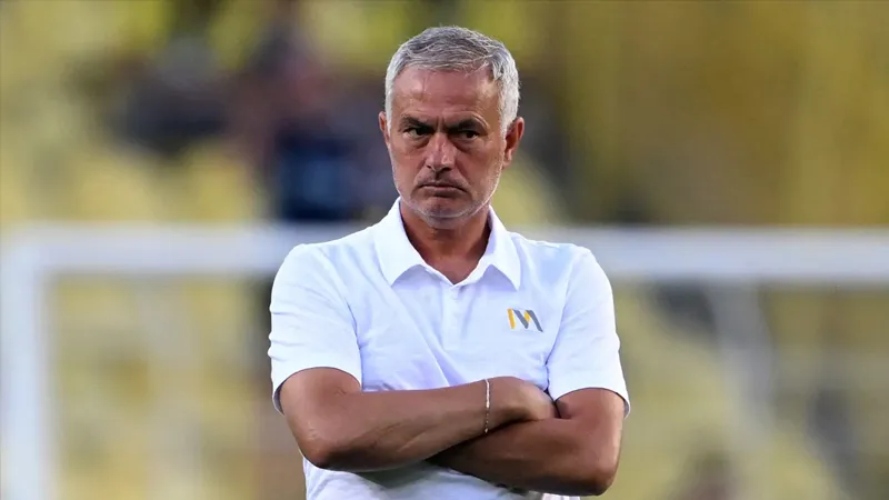 Jose Mourinho'yu resmen açıkladı