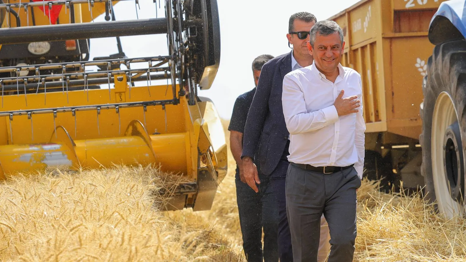 Banklar, traktör kasaları ve yeni bir yol