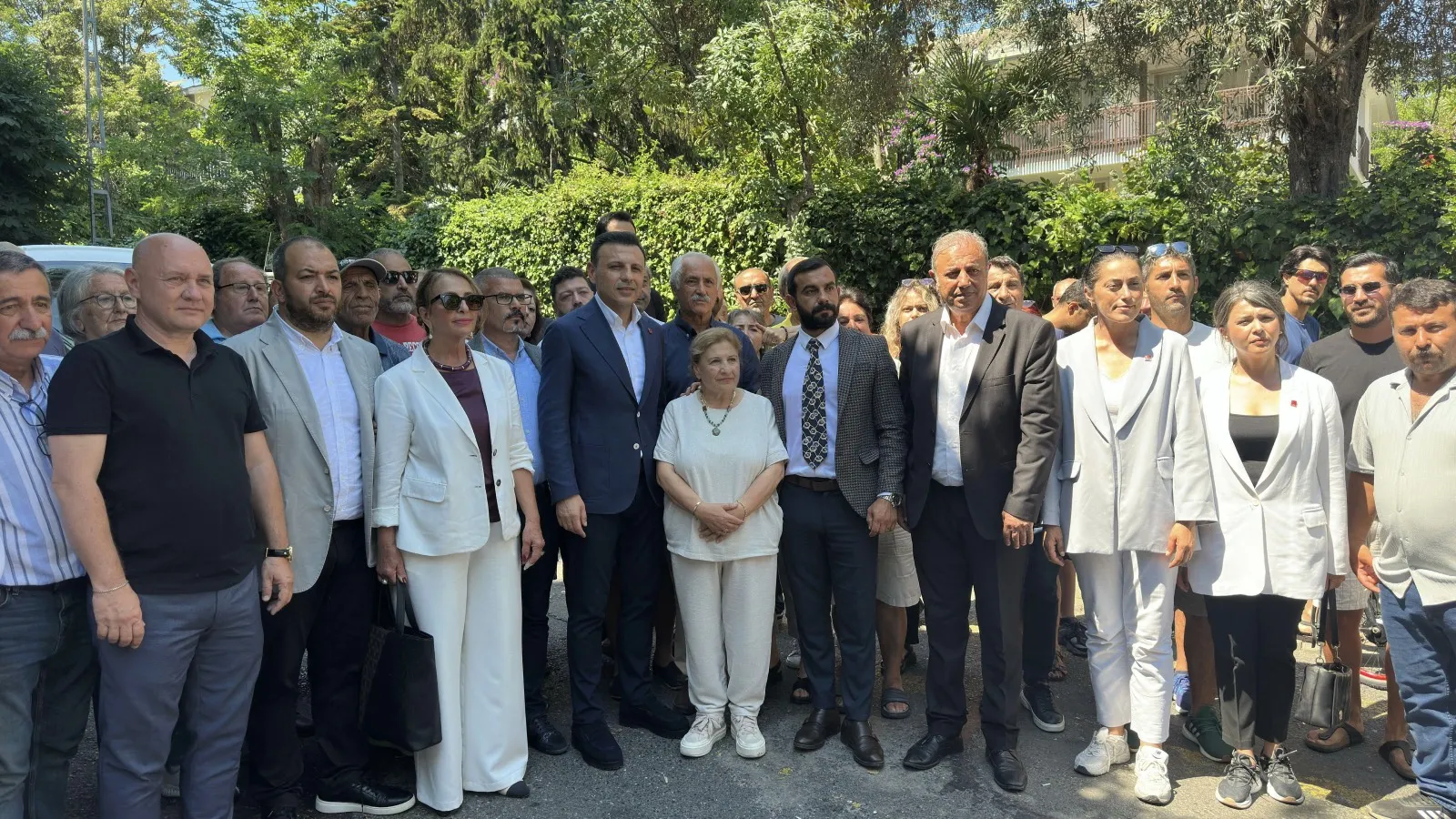 Özgür Çelik: Türkiye bir yol ayrımında, bir tarihi kavşakta; hiç kimse umutsuzluğa kapılmasın
