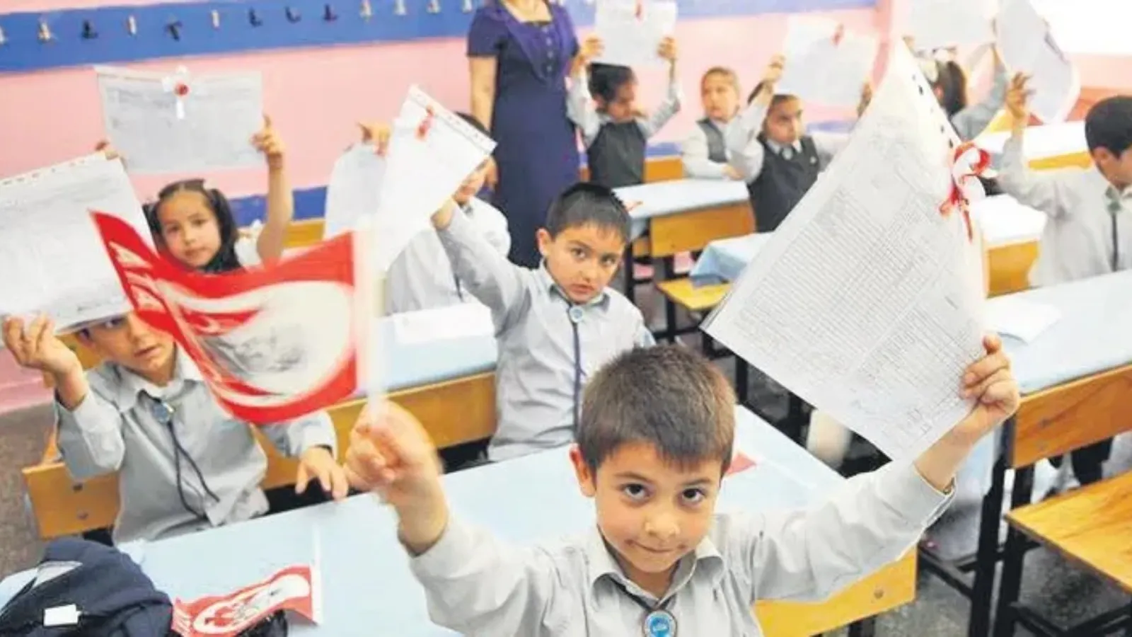 Son ders zili çaldı: Yaklaşık 20 milyon öğrenci yaz tatiline başladı