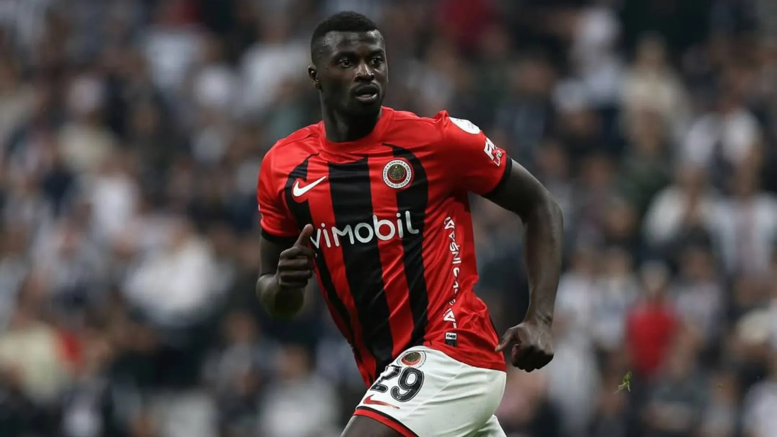 Gençlerbirliği'nde M'Baye Niang'la yollar ayrıldı