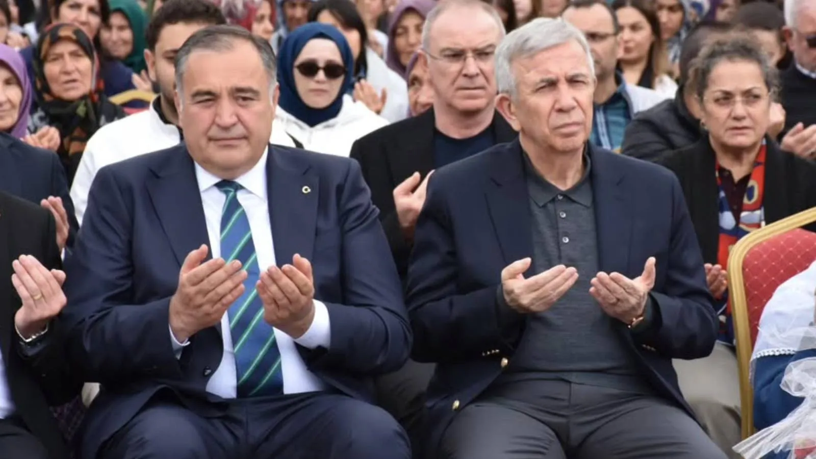 CHP'li Belediye Başkanı Güngör'den AKP'ye geçeceği iddialarına yanıt: Mansur Yavaş'ın yanında siyasi duruşun arkasında olmaya kararlılıkla devam edeceğim