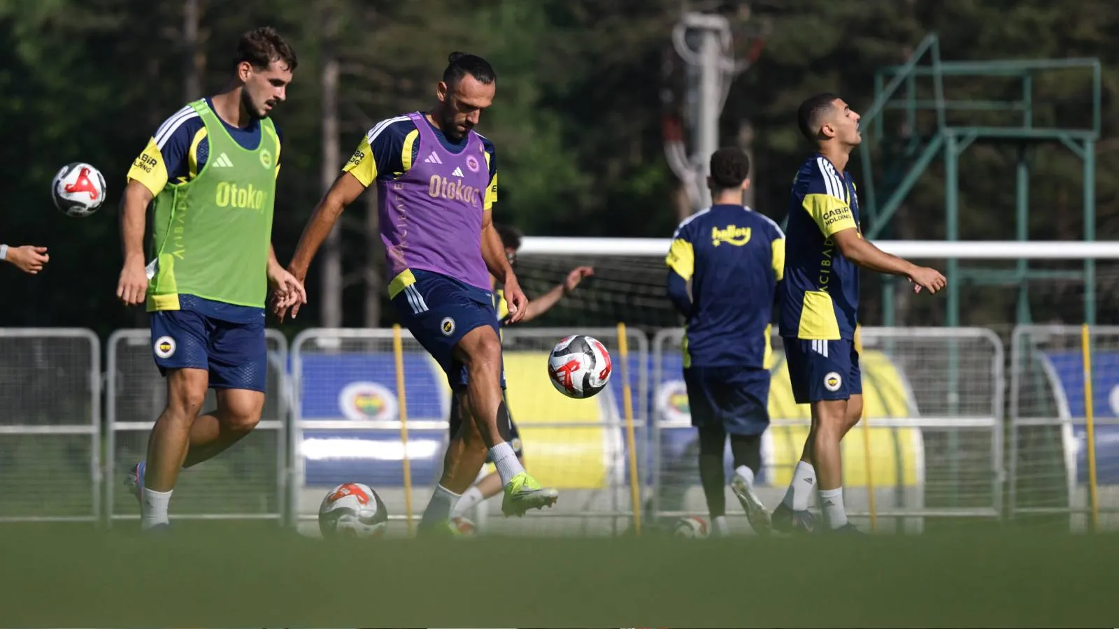 Fenerbahçe'de yeni sezon hazırlıkları başladı: İşte detaylar