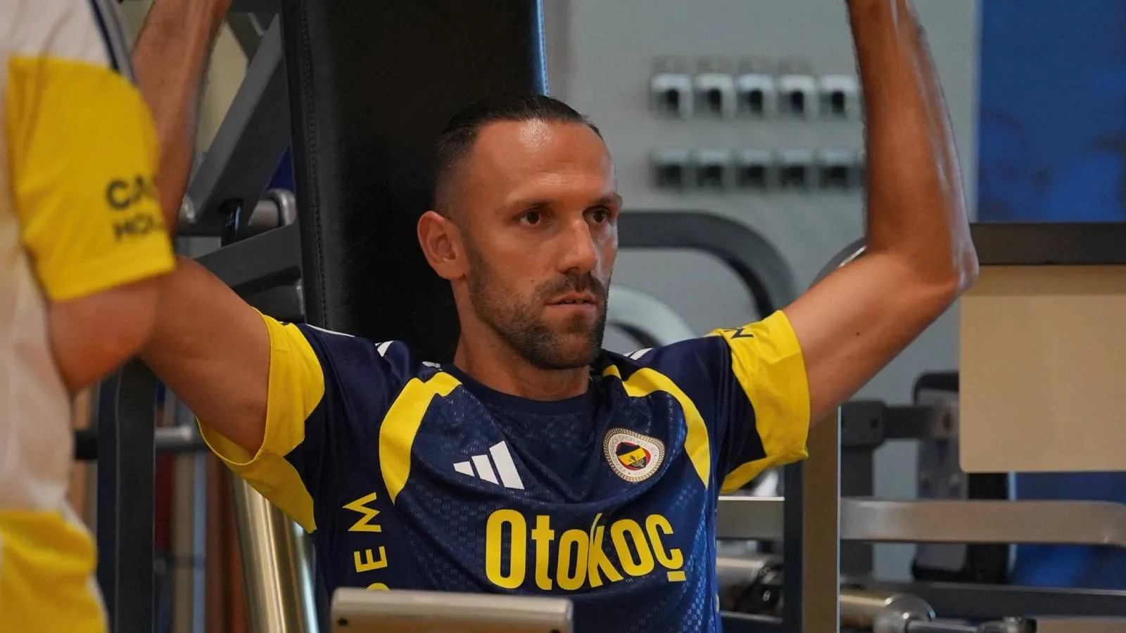 Fenerbahçe'de Vedat Muriqi çalışmalara başladı