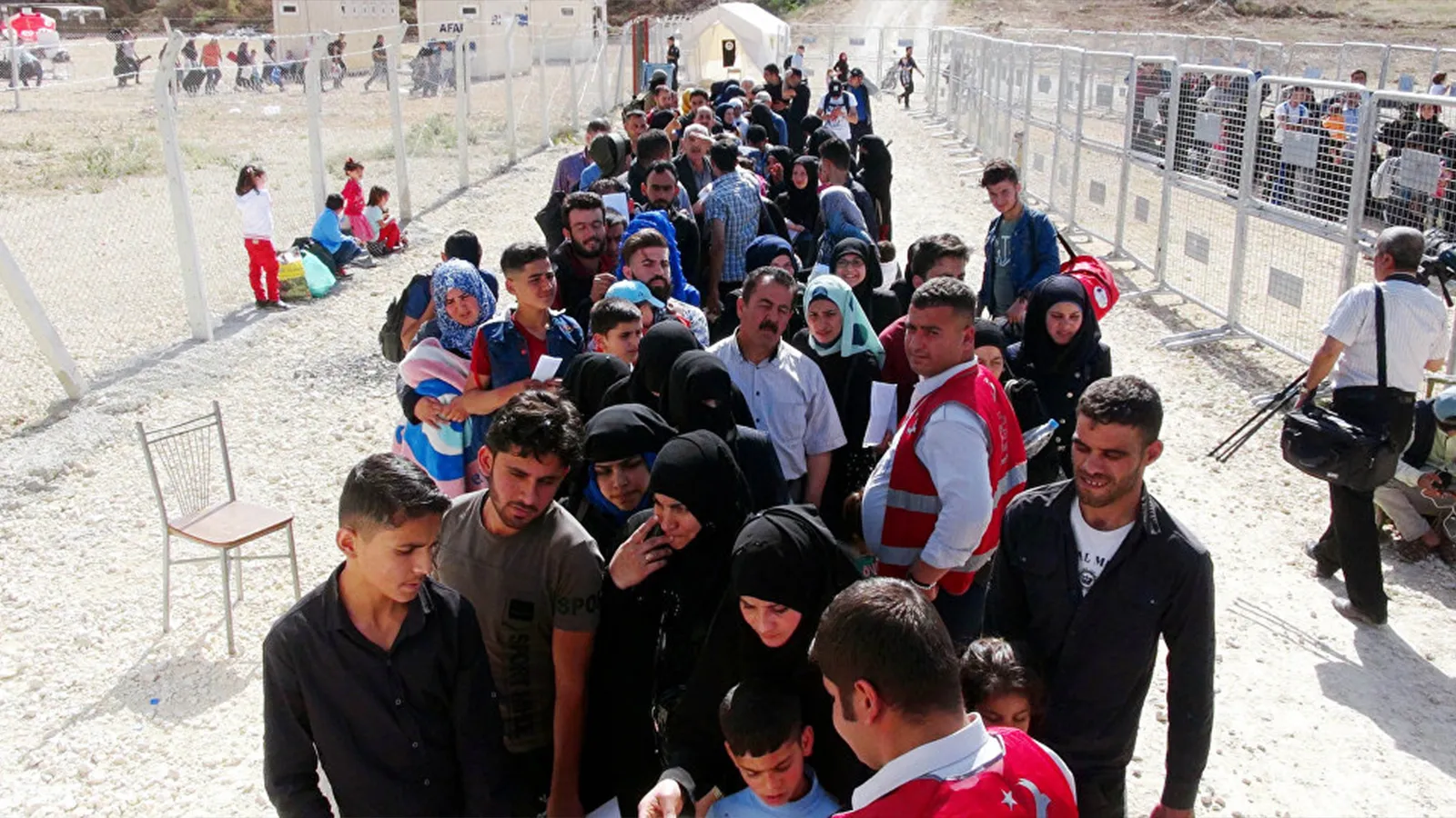 Resmî veriler açıklandı: Türkiye'de 3,6 milyon yabancı var, 2,6 milyonu Suriyeli