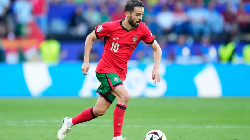 Mourinho'nun ilk transferi Bernardo Silva oldu