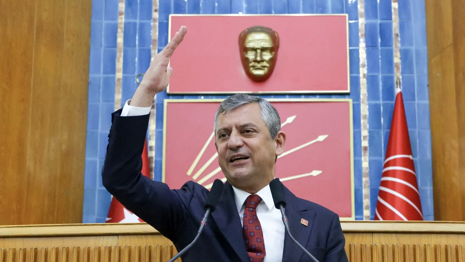 Özel'den Deniz Göktaş'a 'söz': Güçlü liderlerin karikatürden, şakadan dizi titremez; Erdoğan'la olan 30 yıllık yolculuğunu sonlandıracağım